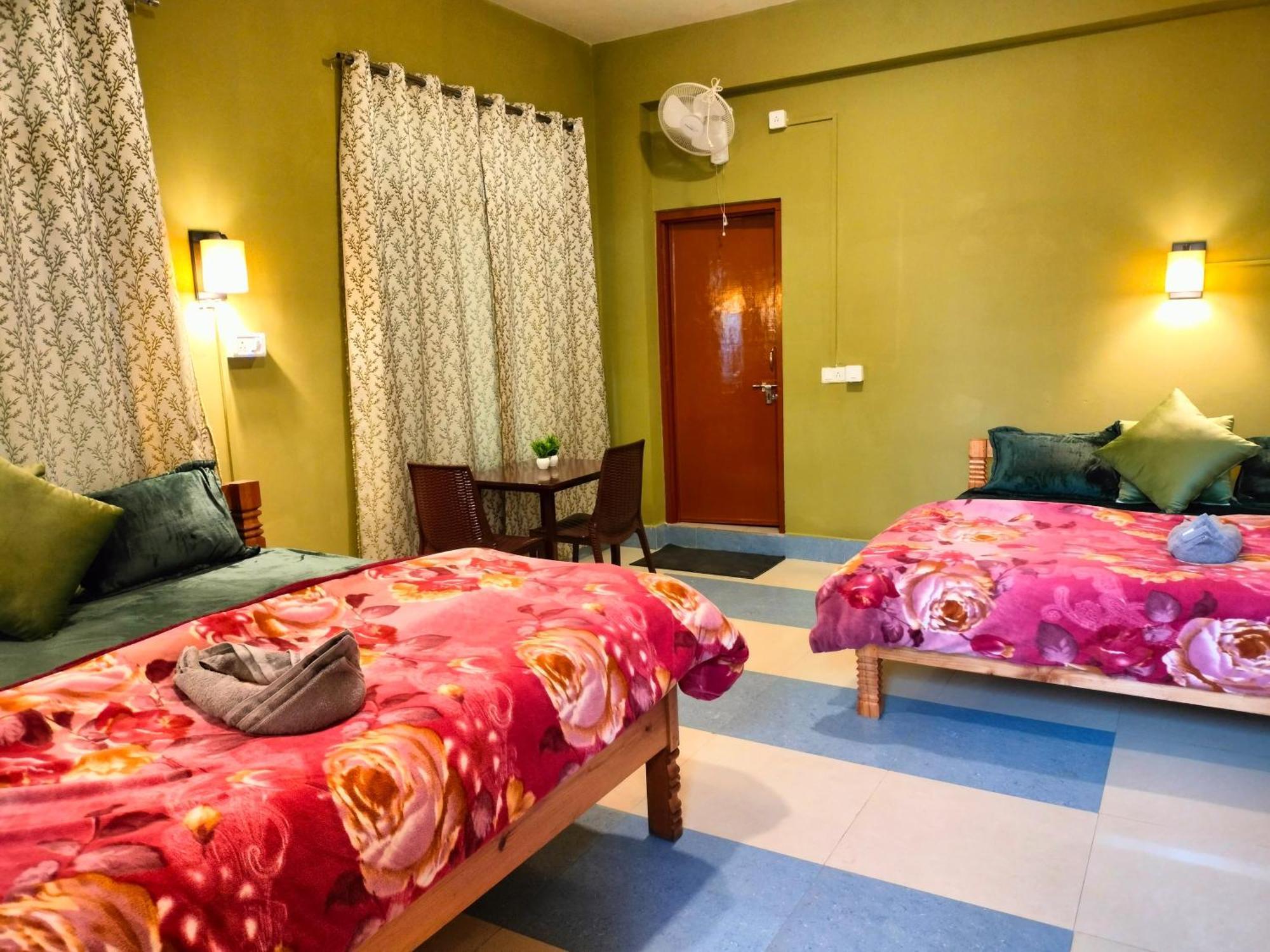 Hotel The Alpine Vista Almora Exterior foto