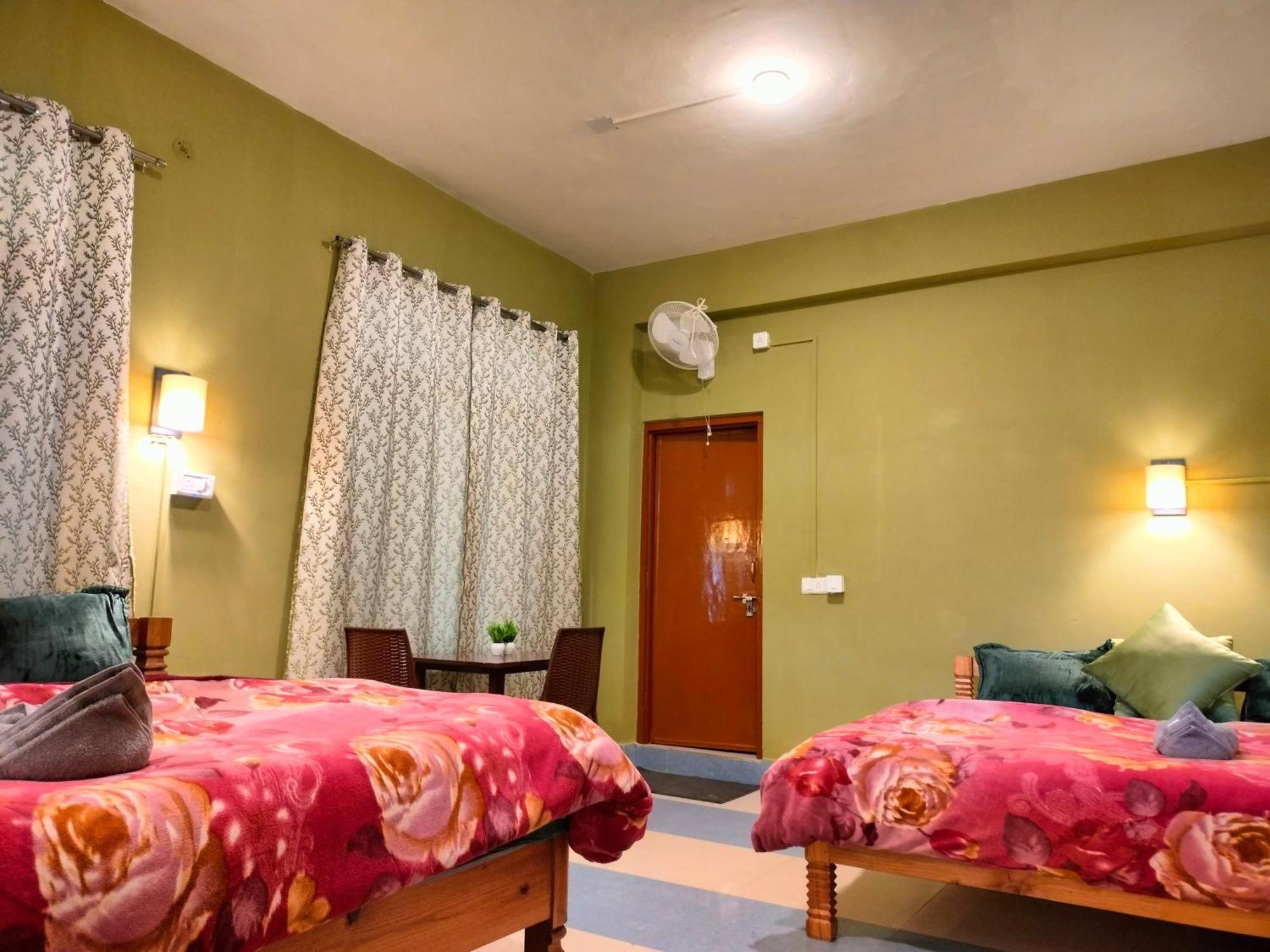 Hotel The Alpine Vista Almora Exterior foto